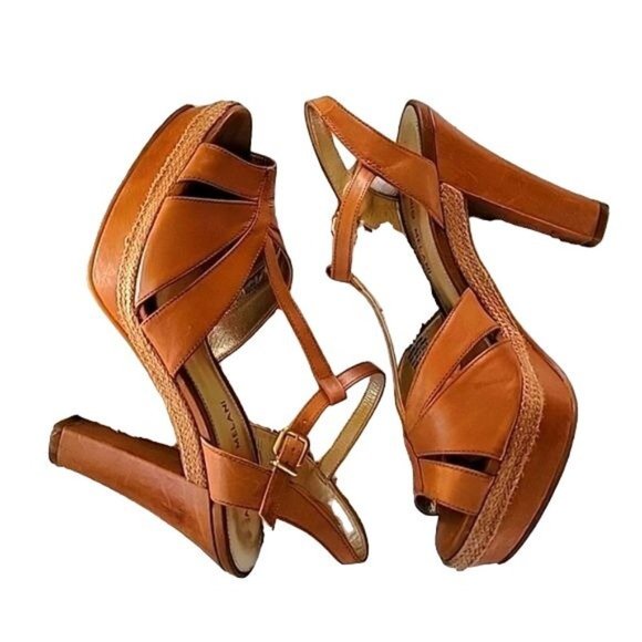 Antonio Melani Leather Bianca Block Heel Sandal size 7 - Picture 3 of 11